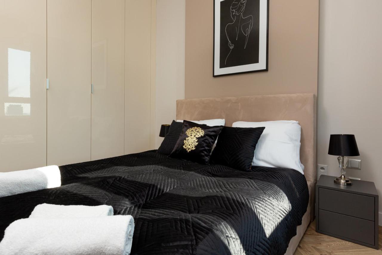 Platinum Towers With Parking By Renters Prestige Apartament Warszawa
